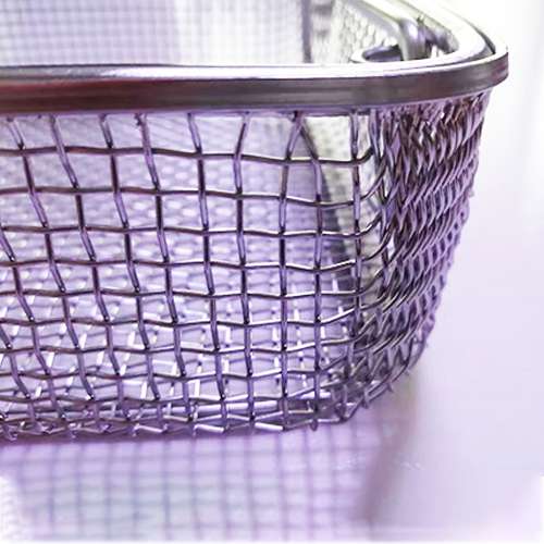 Woven wire mesh basket