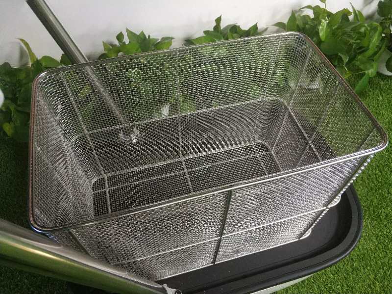 Intelligent Robot Wire Mesh Basket Delivery